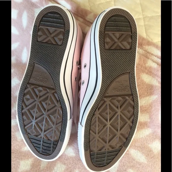 Converse shoes - Picture 5 of 6